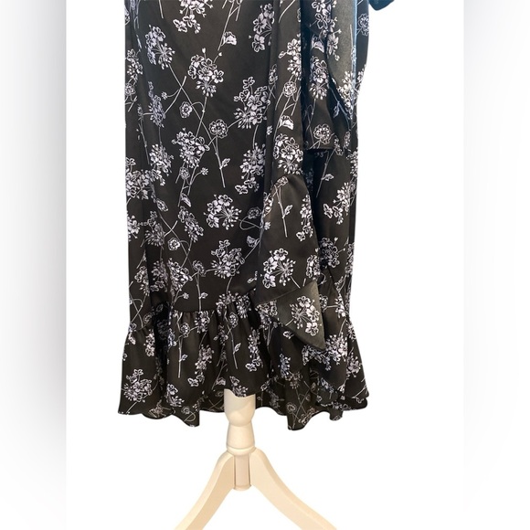 Cinq à Sept Women's Halette Dress Floral Black and White Midi Dress, Size 2 - Picture 16 of 16